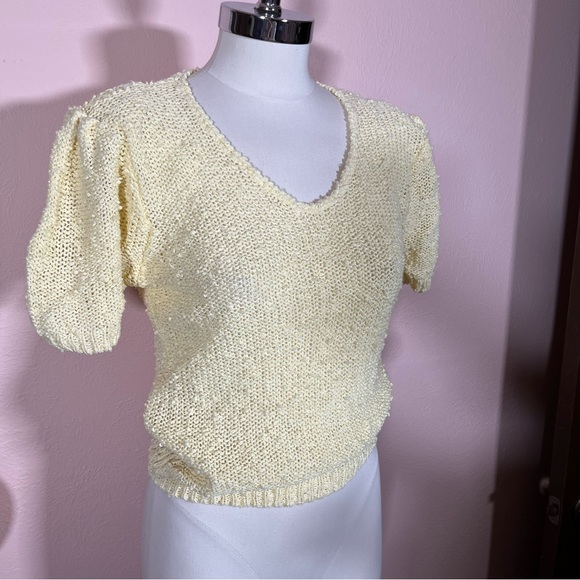 Vintage Sweaters - Vintage 70 80 Retro Pale Yellow Nubby Puff Sleeves Feminine Cropped Sweater